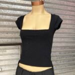 Remera escote cuadrado